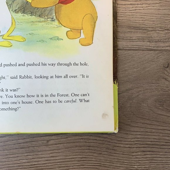 Golden Book Walt Disney Winnie-the-Pooh A Tight Squeeze 1971 A.A. Milne Vintage - Picture 8 of 9